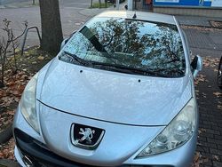 Silber Gebraucht 2007 Peugeot 207 CC Cabrio | 4.500 € (Fairer Preis)