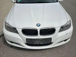 Alpinweiss iii Gebraucht 2012 BMW 318 Kombi | 3.200 €