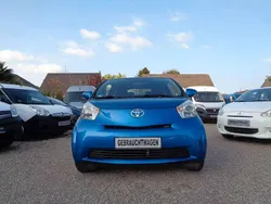 Blau Gebraucht 2009 Toyota iQ Kleinwagen | 4.200 € (Etwas zu teuer)