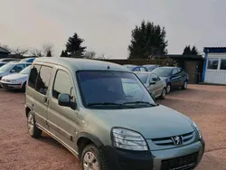 Grün Gebraucht 2005 Peugeot Partner Van / Kleinbus | 2.999 € (Etwas zu teuer)
