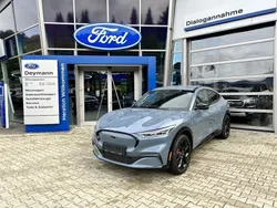 Blau (vapor blue) Gebraucht 2024 Ford Mustang Mach-E Extended Range SUV | 49.990 € (Teuer)