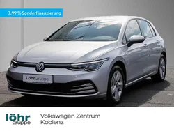 Silber Gebraucht 2022 VW Golf VIII Life Limousine | 20.480 € (Fairer Preis)