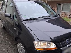 Schwarz Gebraucht 2004 Fiat Idea Van / Kleinbus | 2.900 €
