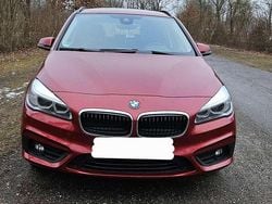 Rot Gebraucht 2016 BMW 218 Advantage Kombi | 11.900 € (Guter Preis)