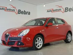 Colore esterno (rosso alfa) Gebraucht 2013 Alfa Romeo Giulietta Turismo Kleinwagen | 5.990 € (Fairer Preis)