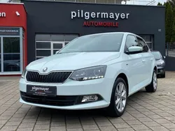 Weiß Gebraucht 2018 Skoda Fabia Clever Limousine | 9.999 € (Fairer Preis)