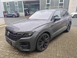 Siliziumgrau Gebraucht 2020 VW Touareg R SUV | 48.440 € (Fairer Preis)