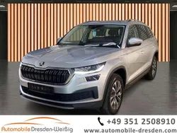 Silber brilliantsilber metallic (metallic) Gebraucht 2024 Skoda Kodiaq Style SUV | 32.980 € (Superpreis)