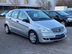 Silber Gebraucht 2007 Mercedes B180 Van / Kleinbus | 1.200 €