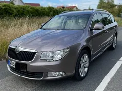 Violett Gebraucht 2011 Skoda Superb Elegance Kombi | 10.400 € (Teuer)