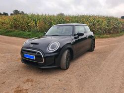 Schwarz Gebraucht 2023 Mini Cooper SE Kleinwagen | 22.000 € (Teuer)