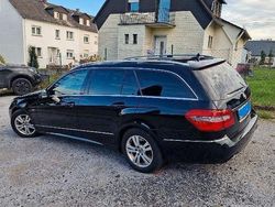 Schwarz Gebraucht 2012 Mercedes E220 Avantgarde Kombi | 9.500 €