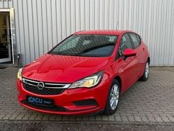 Rot Gebraucht 2018 Opel Astra Edition Kleinwagen | 5.890 € (Superpreis)
