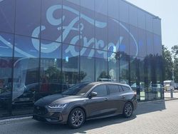 Grau Neu 2025 Ford Focus ST-Line Limousine | 33.490 € (Teuer)