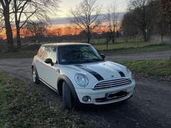 Weiß Gebraucht 2007 Mini Cooper Kleinwagen | 2.900 € (Guter Preis)