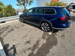 Blau Gebraucht 2018 VW Passat Alltrack Kombi | 26.000 € (Fairer Preis)