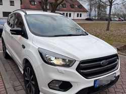 Weiß Gebraucht 2019 Ford Kuga Trend SUV | 17.500 € (Fairer Preis)