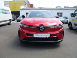 Rot Gebraucht 2022 Renault Mégane Equilibre Limousine | 22.440 € (Fairer Preis)