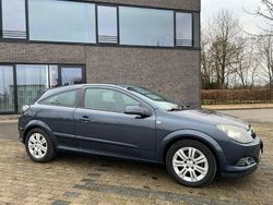 Grau Gebraucht 2009 Opel Astra GTC Edition Limousine | 3.200 € (Fairer Preis)