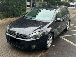 Schwarz Gebraucht 2010 VW Golf VI Team Kleinwagen | 4.550 € (Fairer Preis)