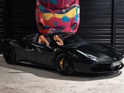 Schwarz Gebraucht 2018 Ferrari 488 Cabrio | 249.980 € (Fairer Preis)