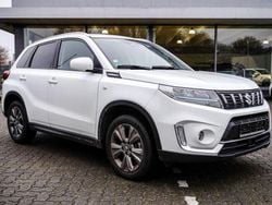Weiss Gebraucht 2021 Suzuki Vitara Limousine | 18.490 € (Fairer Preis)