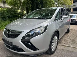 Silber Gebraucht 2013 Opel Zafira Tourer Selection Van / Kleinbus | 4.200 € (Fairer Preis)