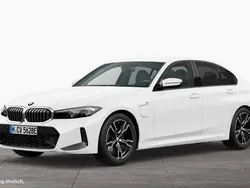 Alpinweiß uni Gebraucht 2022 BMW 320e M Sport Limousine | 33.380 € (Fairer Preis)