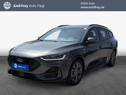 Magnetic grau metallic Gebraucht 2024 Ford Focus ST-Line Limousine | 23.950 € (Superpreis)