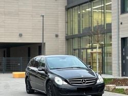 Schwarz Gebraucht 2006 Mercedes R320 Van / Kleinbus | 3.490 € (Superpreis)
