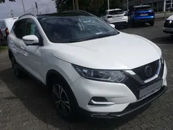 Weiß Gebraucht 2020 Nissan Qashqai N-Connecta SUV | 17.990 € (Fairer Preis)