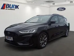 Obsidianschwarz metallic Gebraucht 2024 Ford Focus ST-Line | 24.980 € (Fairer Preis)
