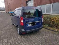 Blau Gebraucht 2017 Dacia Dokker Ambiance Van | 8.400 € (Superpreis)