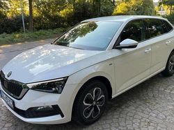 Weiß Gebraucht 2021 Skoda Scala Drive Kleinwagen | 10.200 € (Superpreis)