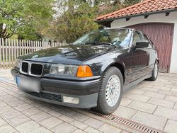 Schwarz Gebraucht 1994 BMW 325 Limousine | 17.999 €