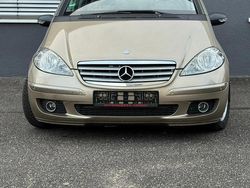 Gold Gebraucht 2005 Mercedes A180 Elegance Limousine | 4.990 € (Teuer)