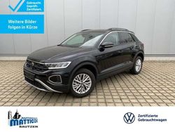 Keine angabe schwarz (deep black perleffekt) metallic Gebraucht 2024 VW T-Roc Life SUV | 24.840 € (Fairer Preis)