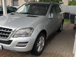 Silber Gebraucht 2011 Mercedes ML350 Edition SUV | 15.500 € (Fairer Preis)