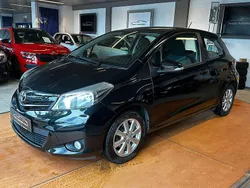 Schwarz Gebraucht 2013 Toyota Yaris Life Kleinwagen | 7.790 € (Fairer Preis)