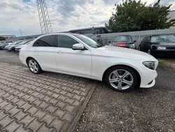 Weiß Gebraucht 2016 Mercedes E220 Avantgarde Limousine | 22.500 € (Guter Preis)