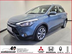 Blau Gebraucht 2017 Hyundai i20 Active Limousine | 9.480 € (Fairer Preis)