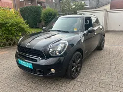Absolute black metallic Gebraucht 2012 Mini Cooper S Countryman SUV | 8.950 € (Fairer Preis)