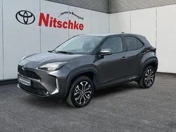 Marlingrau metallic Gebraucht 2023 Toyota Yaris Hybrid Connect Style | 23.990 € (Fairer Preis)