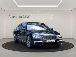 Azuritschwarz metallic Gebraucht 2018 BMW 760 Executive Limousine | 61.950 € (Teuer)