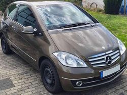Braun Gebraucht 2009 Mercedes A200 Elegance Limousine | 5.400 € (Guter Preis)