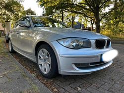Grau Gebraucht 2010 BMW 116 Kleinwagen | 2.600 € (Guter Preis)