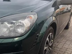 Grün Gebraucht 2004 Opel Astra Kleinwagen | 4.000 € (Etwas zu teuer)