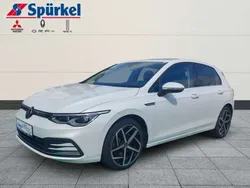 Weiss Gebraucht 2020 VW Golf VIII Style Limousine | 19.980 € (Fairer Preis)