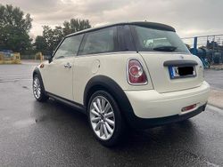 Weiß Gebraucht 2012 Mini ONE Kleinwagen | 8.000 €