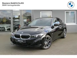 Schwarz Gebraucht 2024 BMW 320e Sport Line Limousine | 39.999 € (Etwas zu teuer)